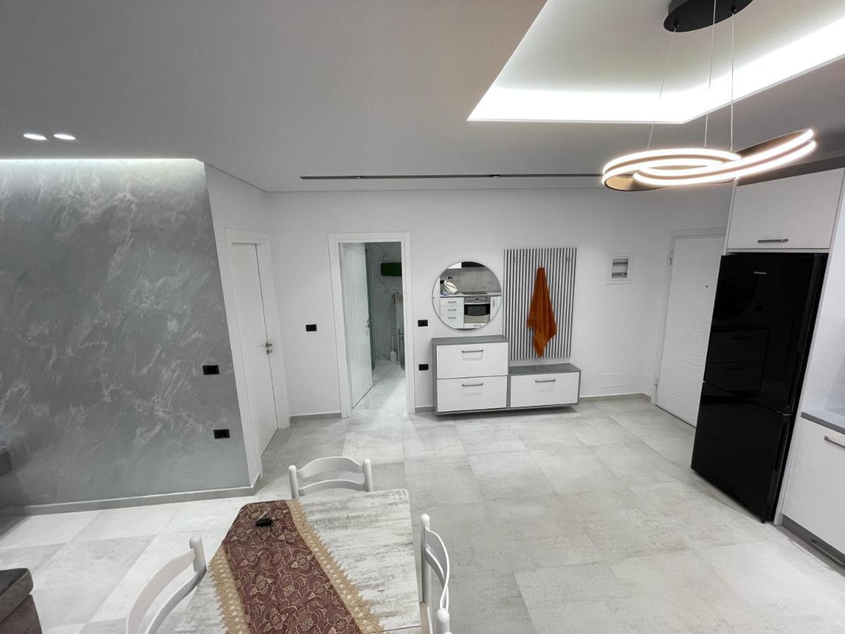 Alpha Lux Apartment Sarandë Eksteriør bilde